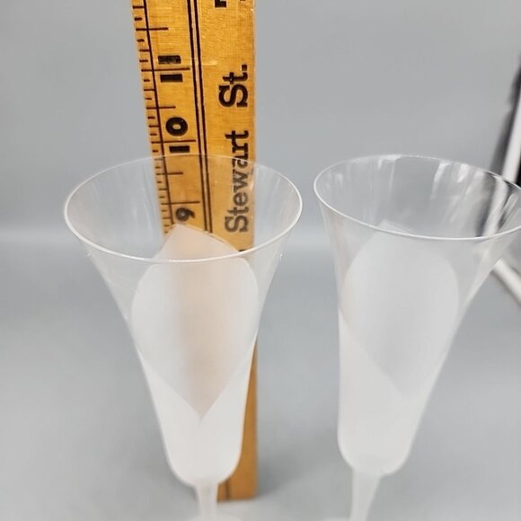 Set of 2 Hana Clear 9 5/8" Champagne Flutes by Sasaki Glass Crystal - Picture 3 of 3